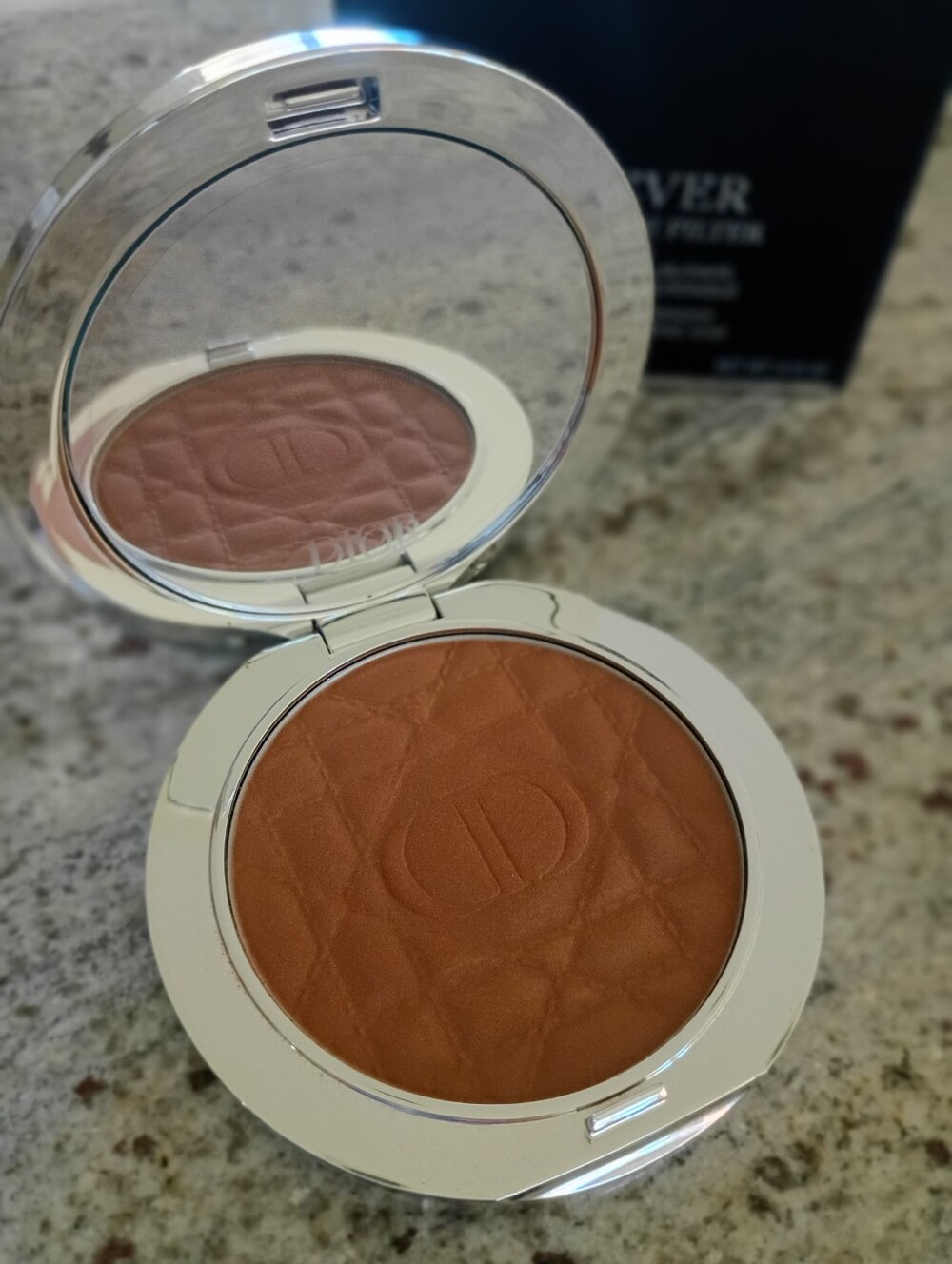 DIOR Forever Nude Matte Filter Powder Compact - Picture 2 of 7
